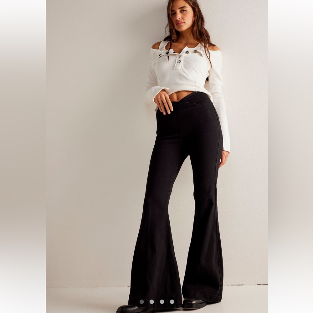 Free People Venice Beach Flaire jeans size 25